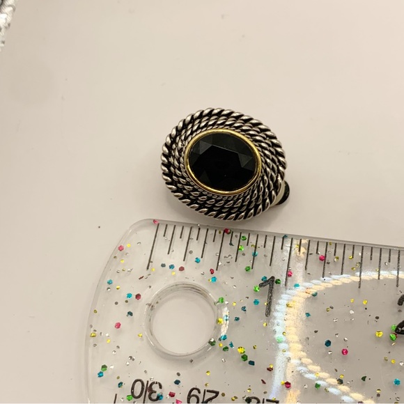 Silver gold rope textured setting with dark faceted glass stone clip on earrings - Picture 15 of 16